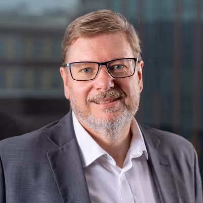 Filip Kaderabek headshot